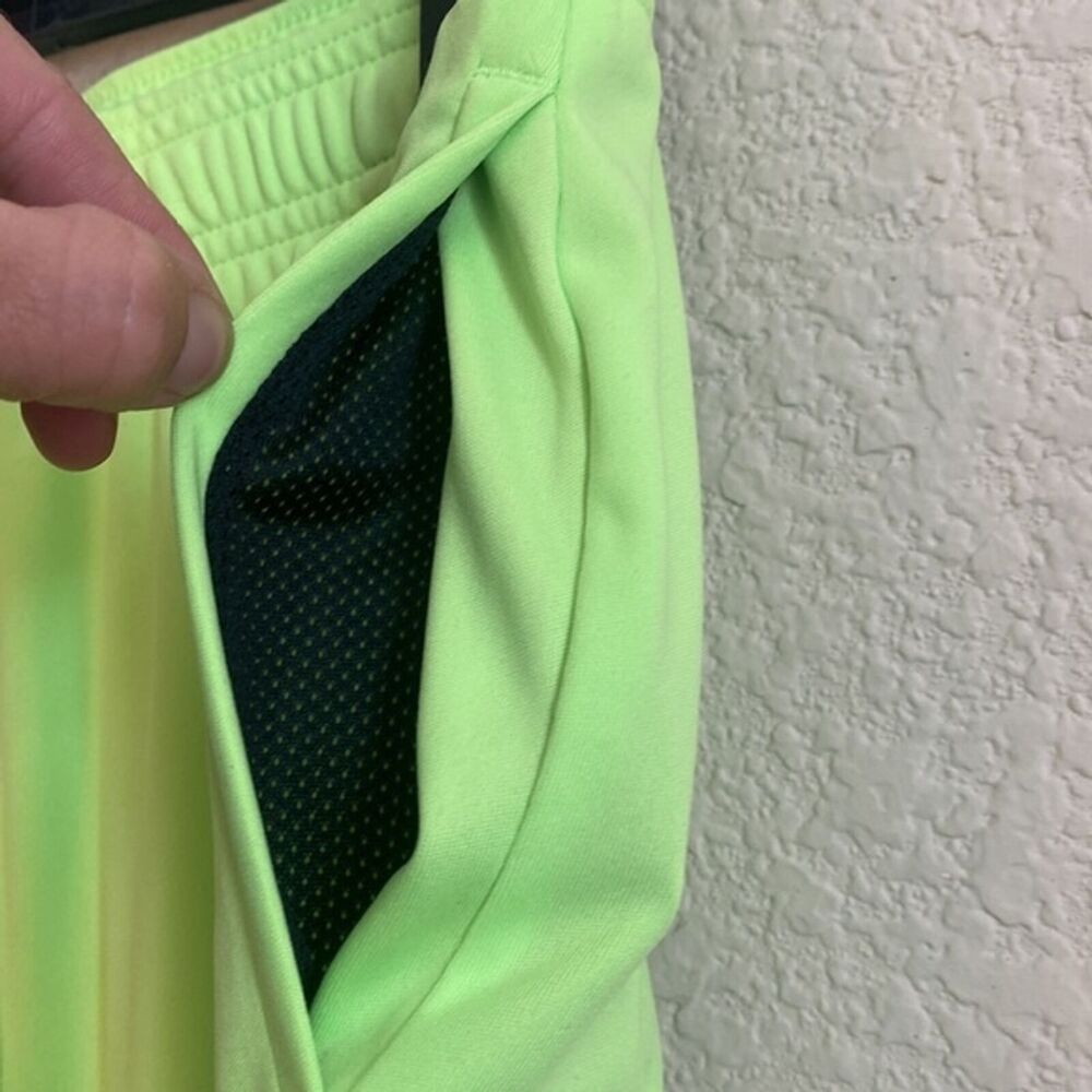 new under armour shorts youth XL loose athletic drawstring yellow boys - Picture 4 of 7